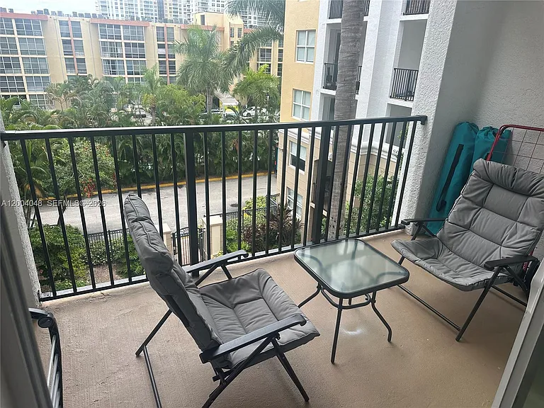 17125 N Bay Rd #3402 — Photo 4