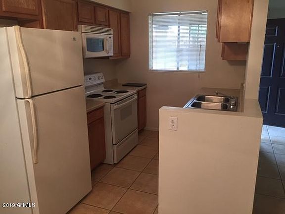 4th image of 9029 W Elm St Unit 1