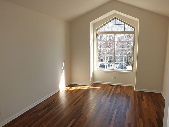 5th image of 1558 N Saint Marks Pl