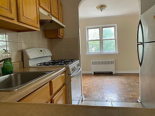 2nd image of 3101 90th St Floor 3