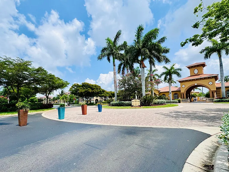 15585 Ocean Walk Cir #212 — Photo 21