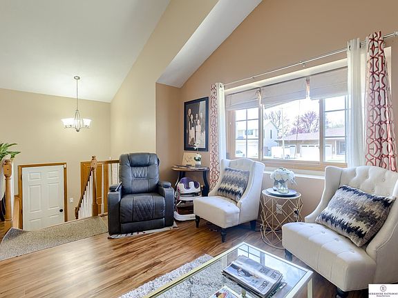 3rd image of 15505 Borman St