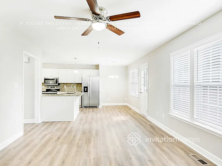 109 Woodsorrell Ct — Photo 5