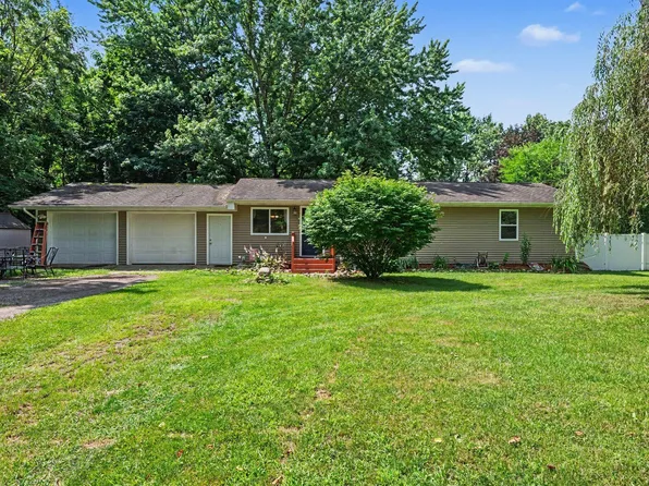 67238 Oxbow Dr, Constantine, MI 49042