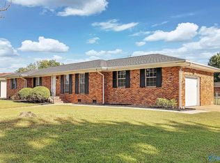 1909 Azalea Cir SW, Decatur, AL 35601