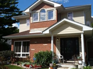 5840 Crain St, Morton Grove, IL 60053