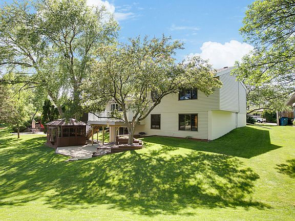 2nd image of 7924 Idaho Cir N