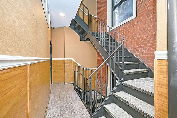 Rented by Keller Williams NYC | media 23