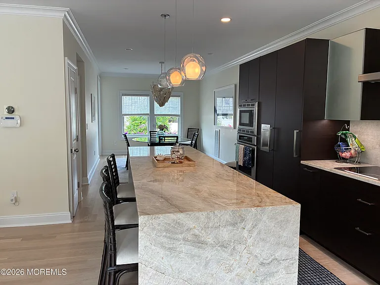 104 Stephens Pl — Photo 8