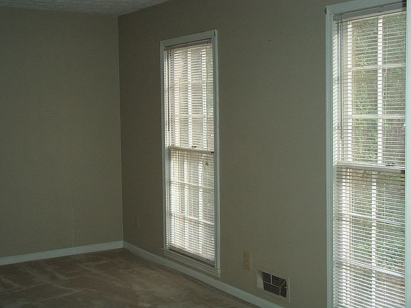 2nd image of 3153 Bunker Hill Rd