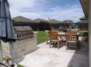7825 Squirrel Hollow Dr, Georgetown, TX 78628