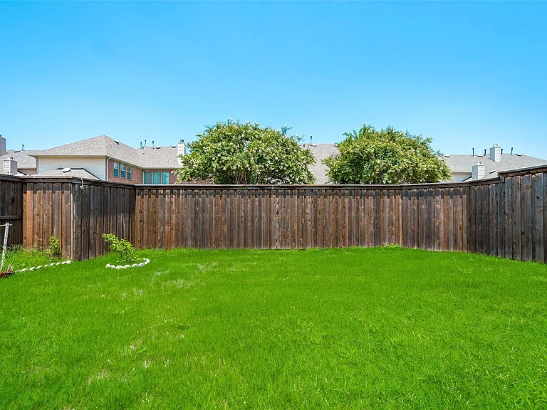 14574 Daneway Dr — Photo 15