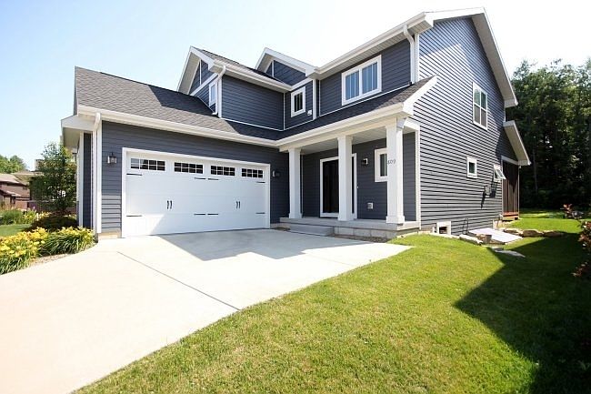 1st image of 809 Pine Hill Dr