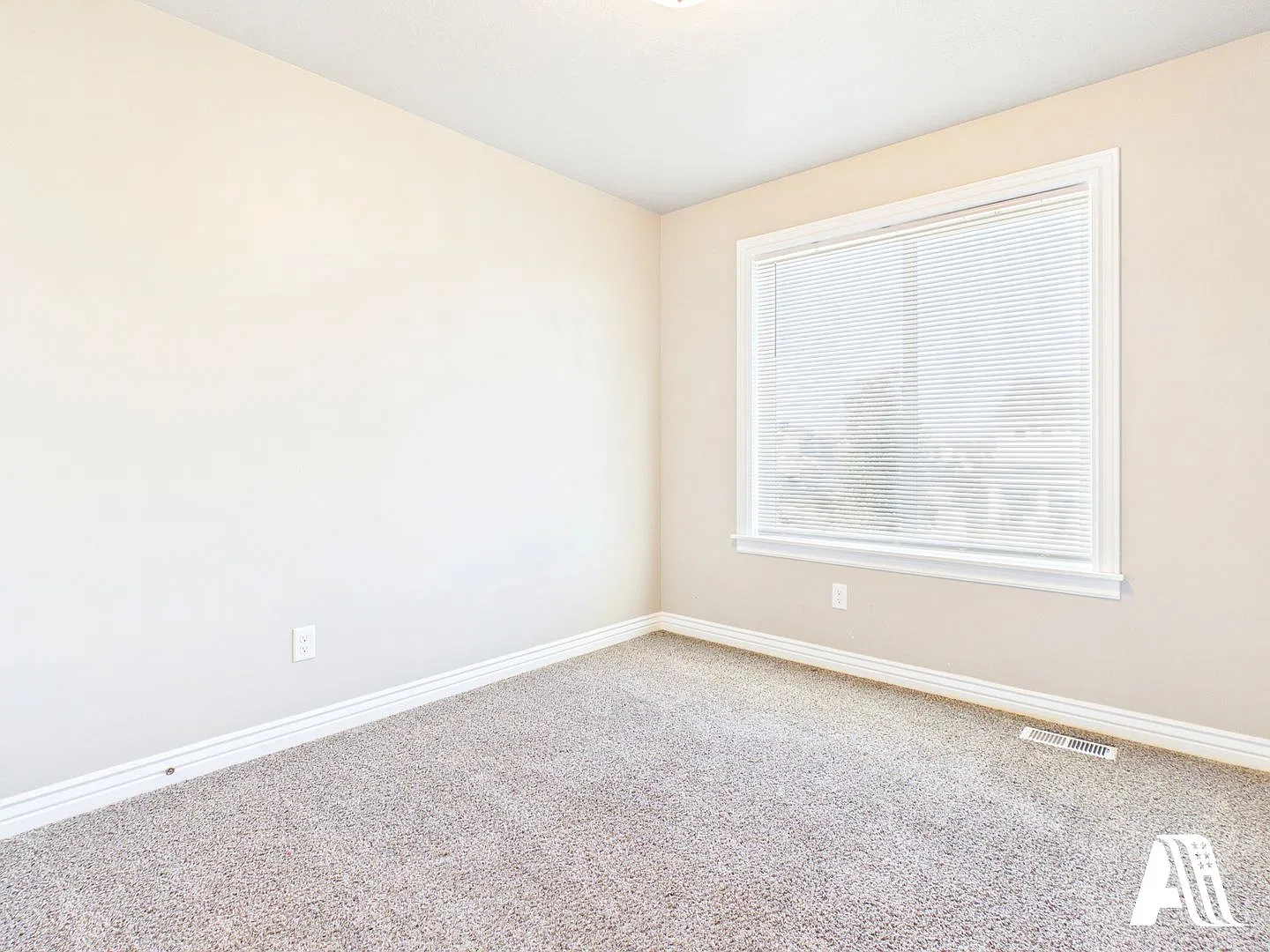 4 Bedroom 3 Bathroom House in Santaquin! — Photo 4