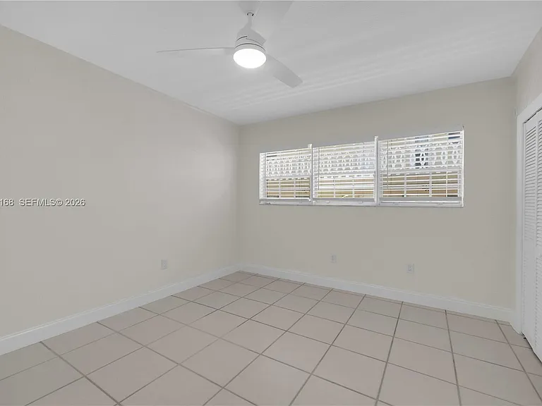 462 Golden Isles Dr #210 — Photo 15