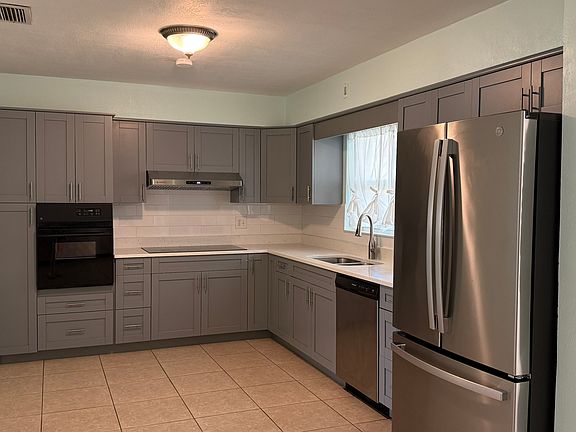 5th image of 3610 S Beach Dr