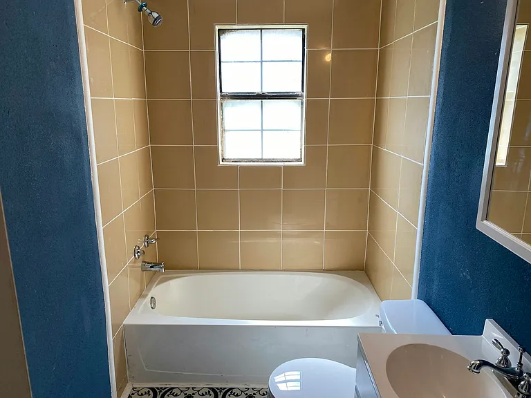 Full bath