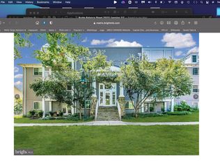 4189 S Four Mile Run Dr UNIT 402, Arlington, VA 22204