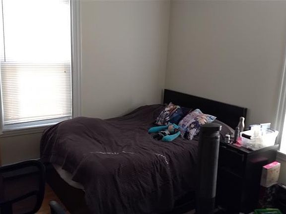 3rd image of 310 Western Ave #2nd
