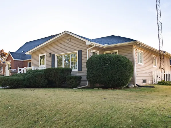 1717 Linden Ave, Mishawaka, IN 46544