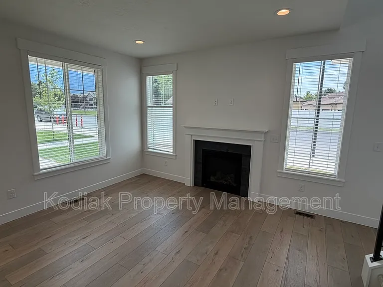 8812 S Cys Park Ln — Photo 5