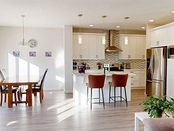 2nd image of 27 SE Mist Mountain Rise