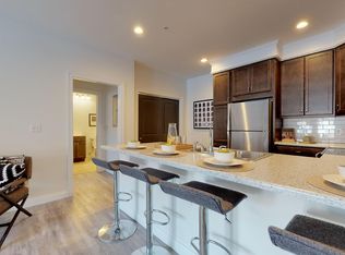 1001 Russell Blvd, Saint Louis, MO 63104