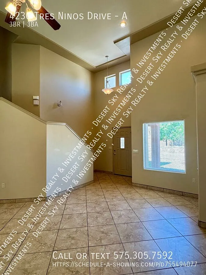3 Bedroom 2.5 Bathroom Home — Photo 3