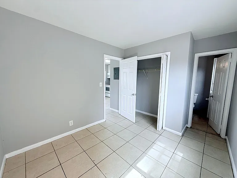 4308 Greenwood Ave — Photo 8