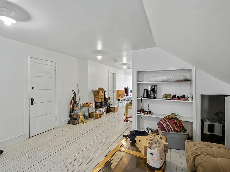 2325 Pleasant Ave #2 — Photo 6