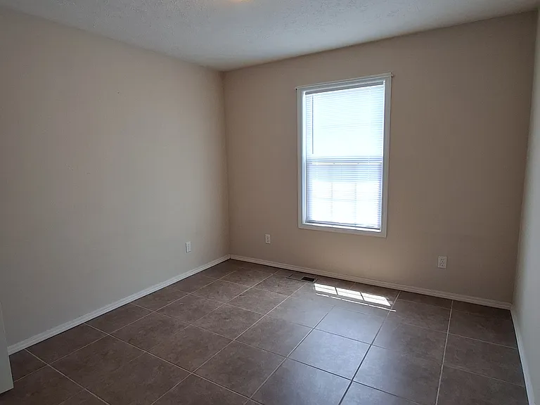1916 S Bryson Cir #1916 — Photo 10