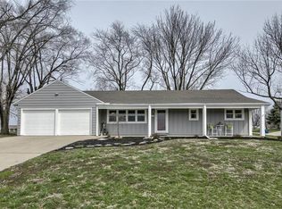 Tracy Ave, Excelsior Springs, MO 64024