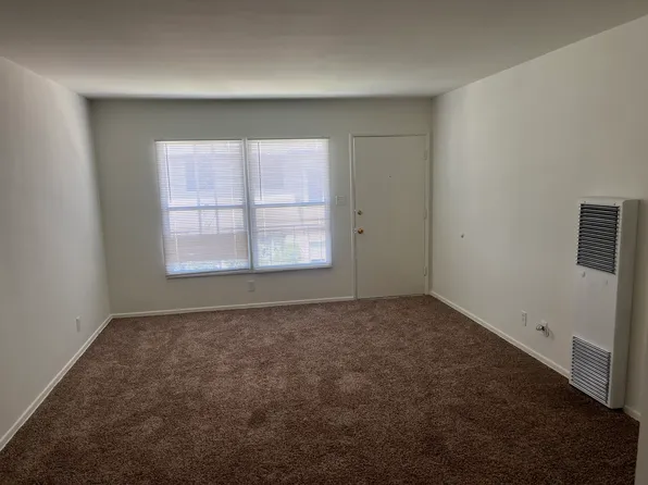 1745 E Appleton St APT 10, Long Beach, CA 90802