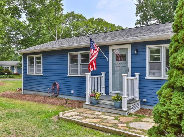 6 Januit Street, Sandwich, MA 02563