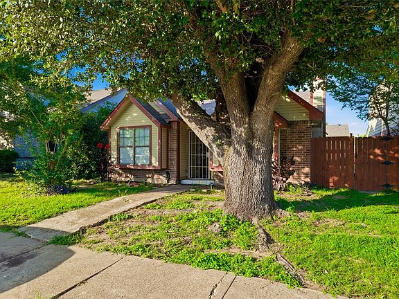 3rd image of 10464 Woodleaf Dr