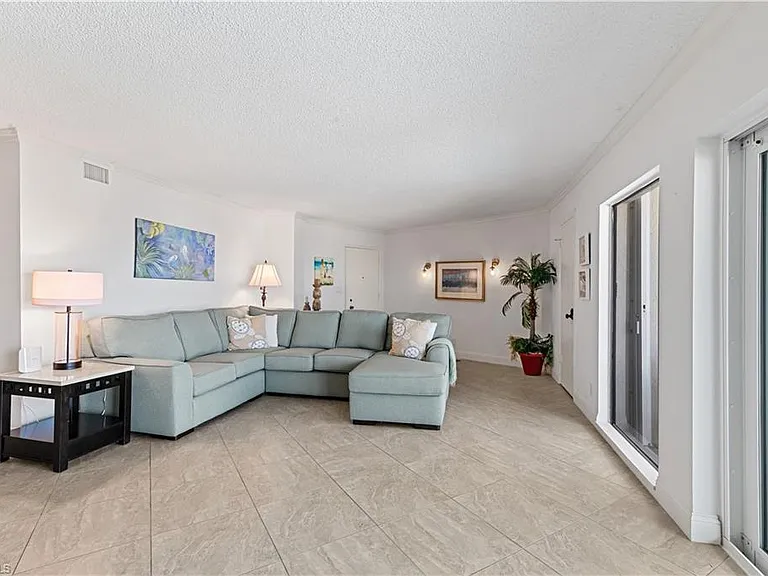 3399 Gulf Shore Blvd N #309 — Photo 19