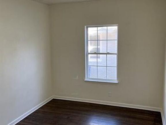 4th image of 1625 N Denver Ave #1