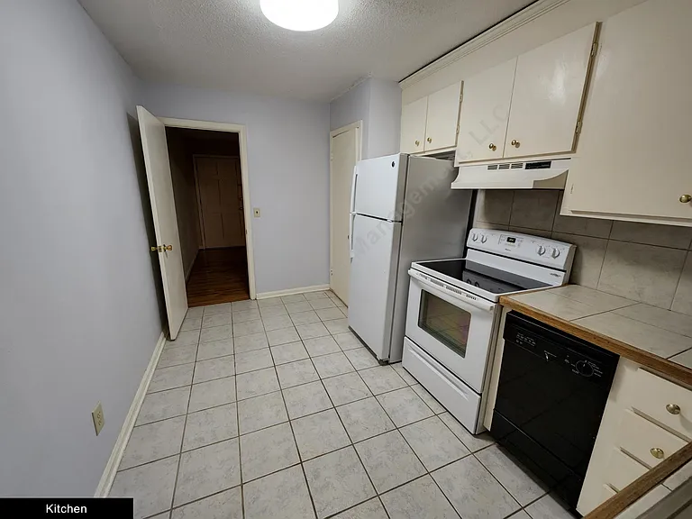 2320 Gadsden St #7 — Photo 5