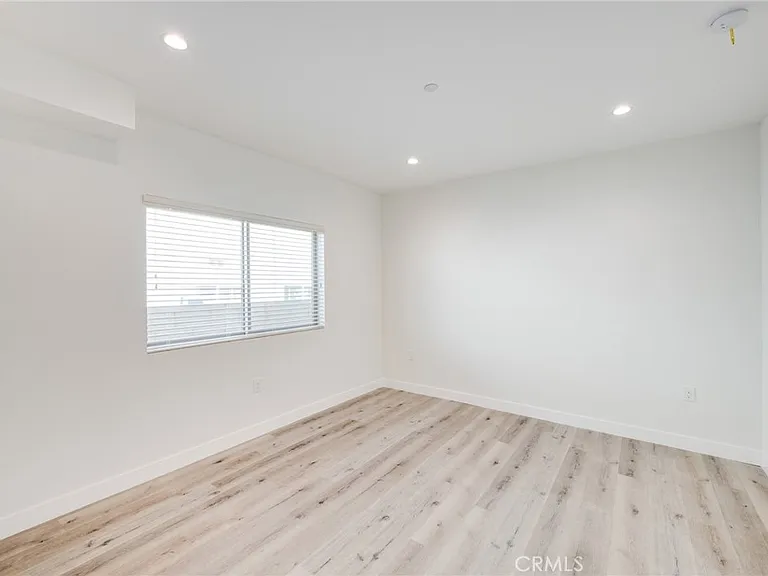 14526 Hartland St #307 — Photo 10