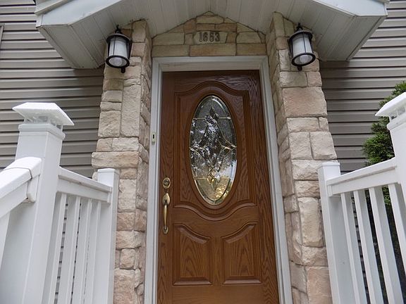3rd image of 1653 E Walnut Ave