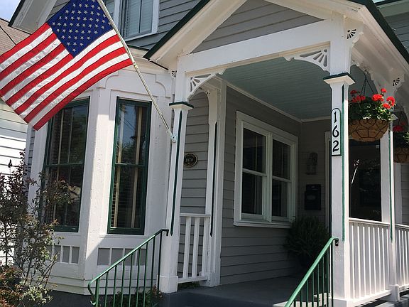 2nd image of 162 Clinton St