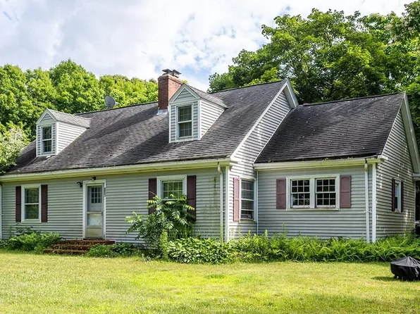 10 A Crandall Ln, Ashaway, RI 02804