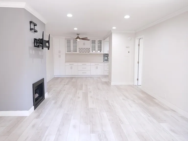 19185 Shoreline Ln #1 — Photo 1