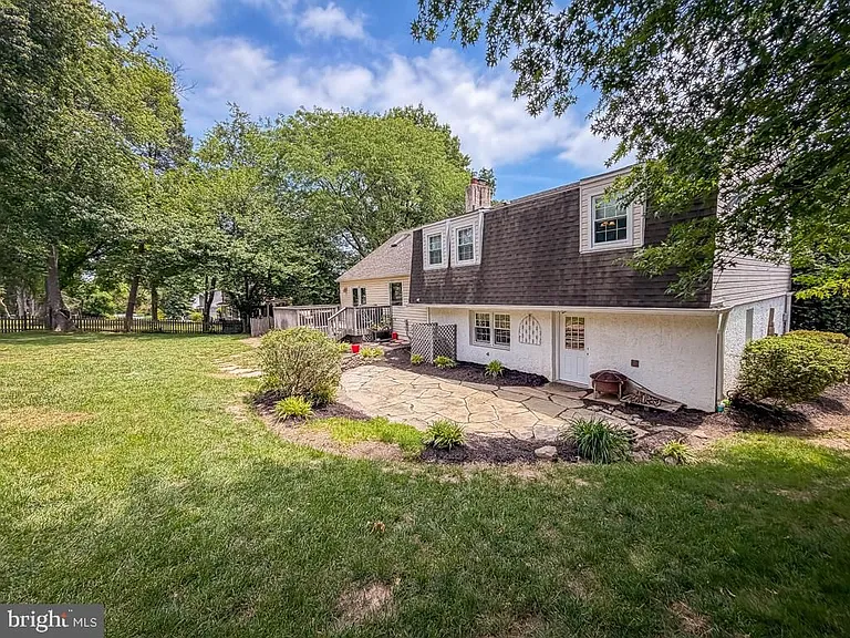 1168 Temple Dr — Photo 46