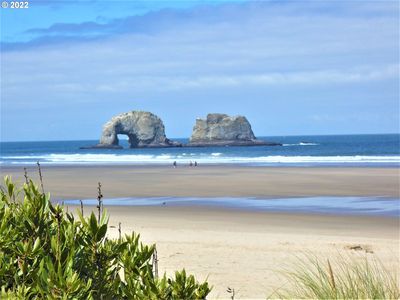 971 Breaker Ave, Rockaway Beach, OR, 97136