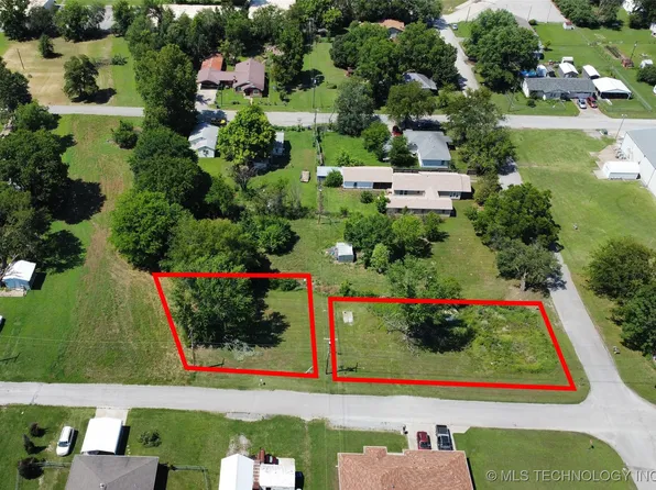 205 W Markham, Locust Grove, OK 74352