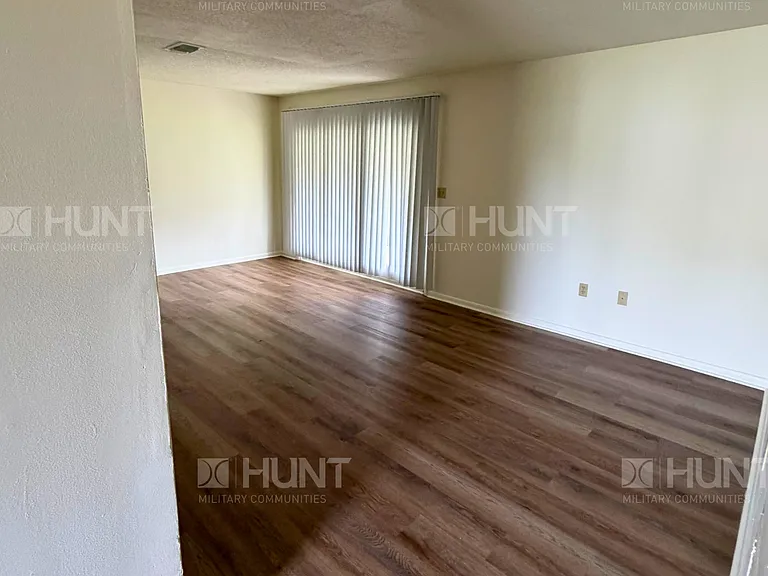 206 Barracuda Dr — Photo 2