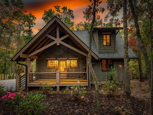 194 Cox Rd, Blue Ridge, GA 30513