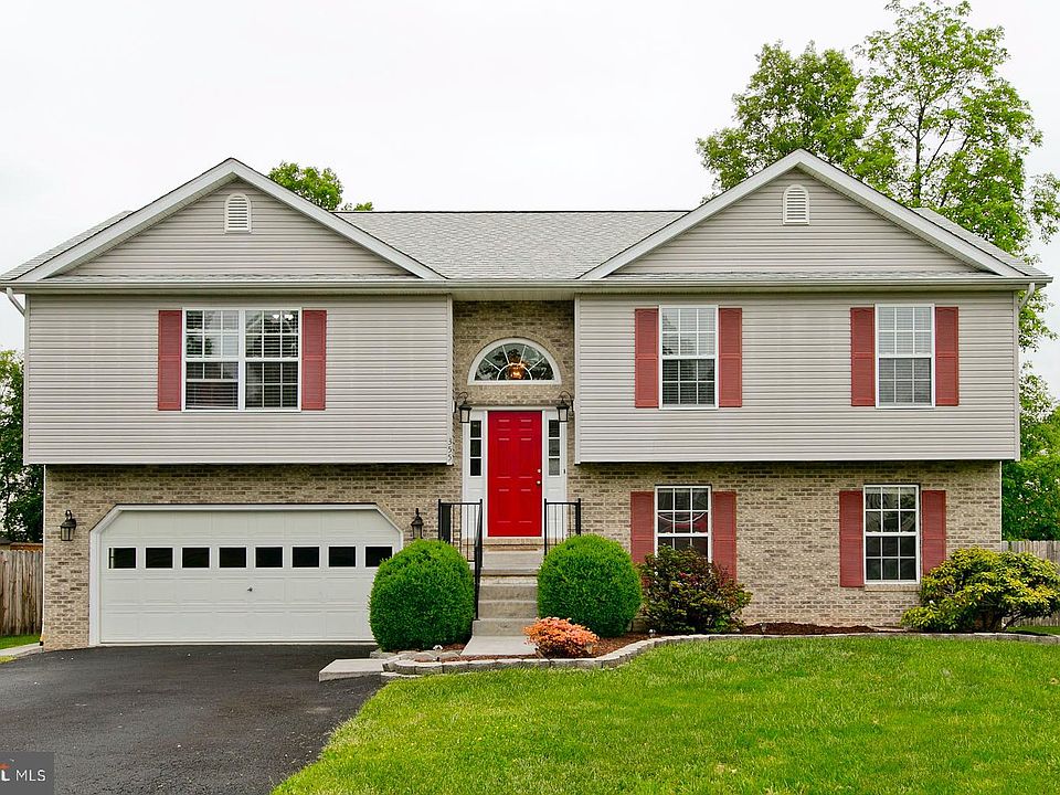 1st image of 355 Montgomery Cir