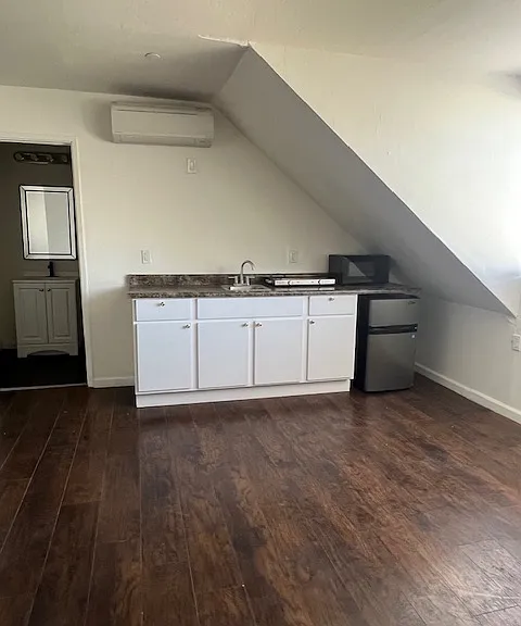 404 N 5th St #6 — Photo 3